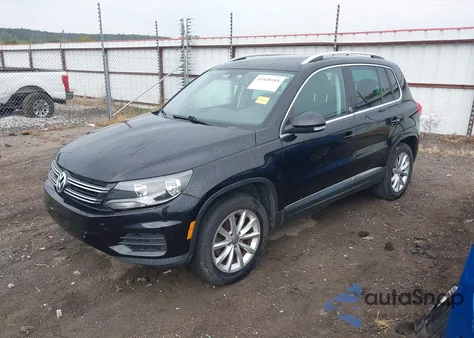 2017 Volkswagen Tiguan Wolfsburg Edition z USA, uszkodzony, nr VIN WVGRV7AX8HW502577